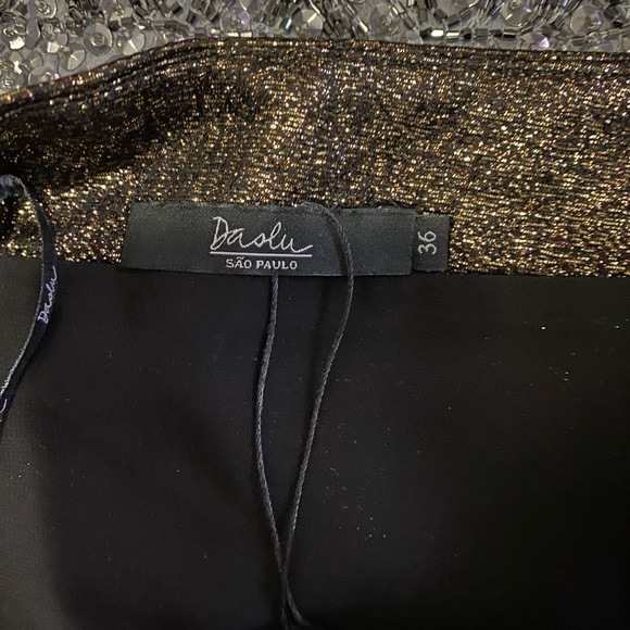 Mini skirts - Picture 3 of 8